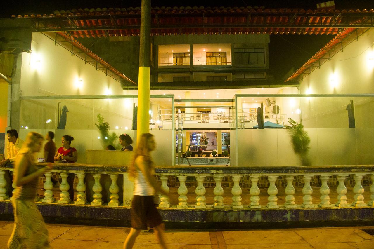 Hotel Safari Iquitos Esterno foto