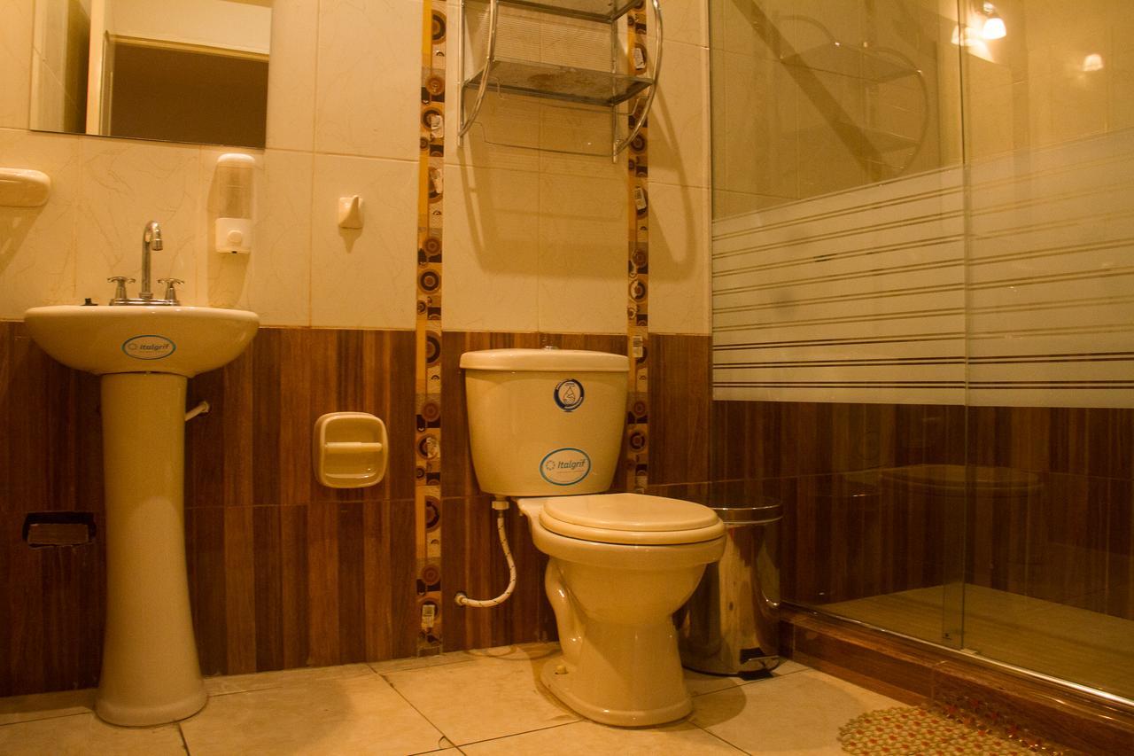 Hotel Safari Iquitos Esterno foto