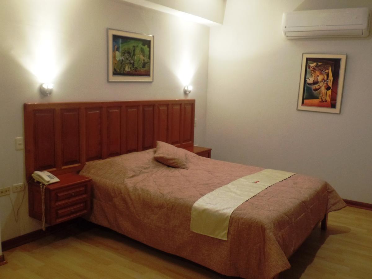 Hotel Safari Iquitos Esterno foto