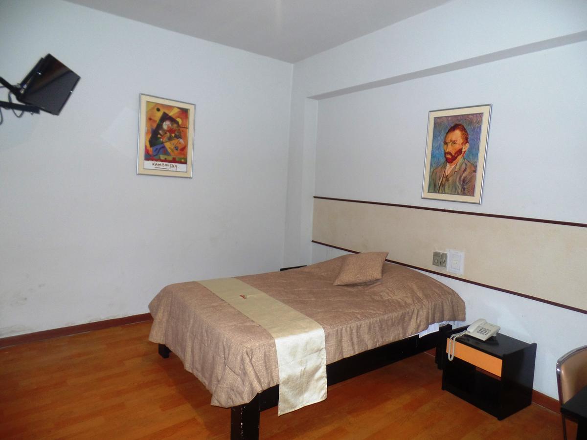 Hotel Safari Iquitos Esterno foto